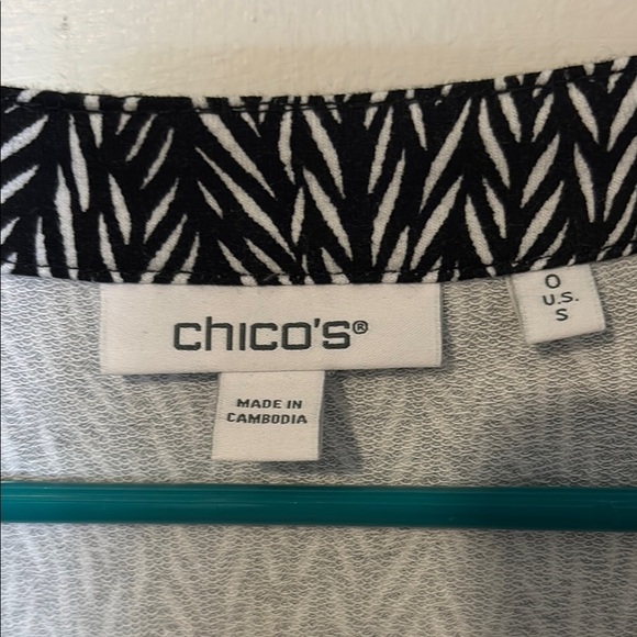 Elegant Black and White Dress - Picture 8 of 8